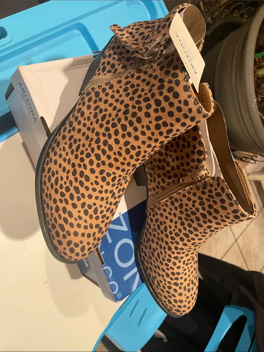 Arizona Jean Company Tan and Black Spotted Ankle Booties